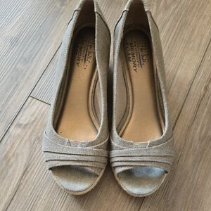 Life Stride Beige Open Toe Wedges